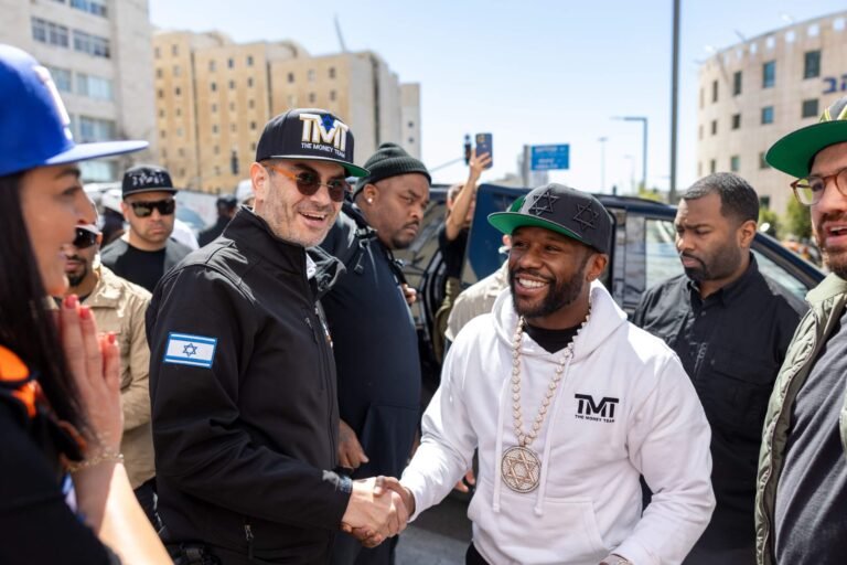 1721089325 Mayweather Visit 4.jpeg