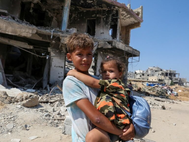 פלסטינים נאלצו לברוח לאחר המתקפה הישראלית האחרונה בחאן יונס | חדשות סכסוך ישראל-פלסטין 2024 07 22t100907z 853212443 Rc2a09axqglj Rtrmadp 3 Israel Palestinians 1721643393.jpg