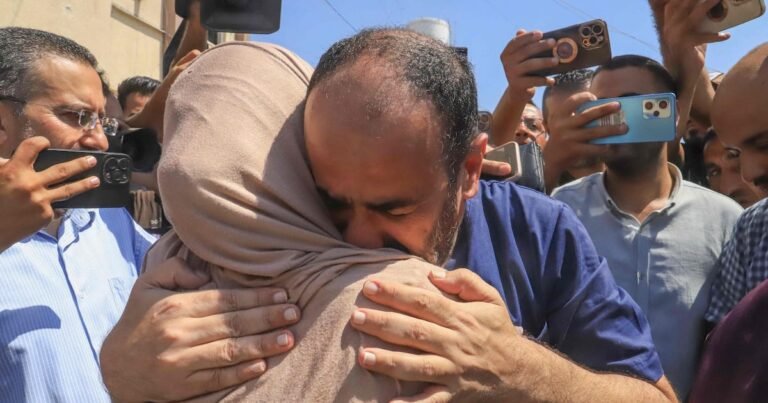 מנהל בית החולים הגדול ביותר בעזה שוחרר ממעצר ישראלי E446mt46u2ia3m4yks4hb4e6si.jpg