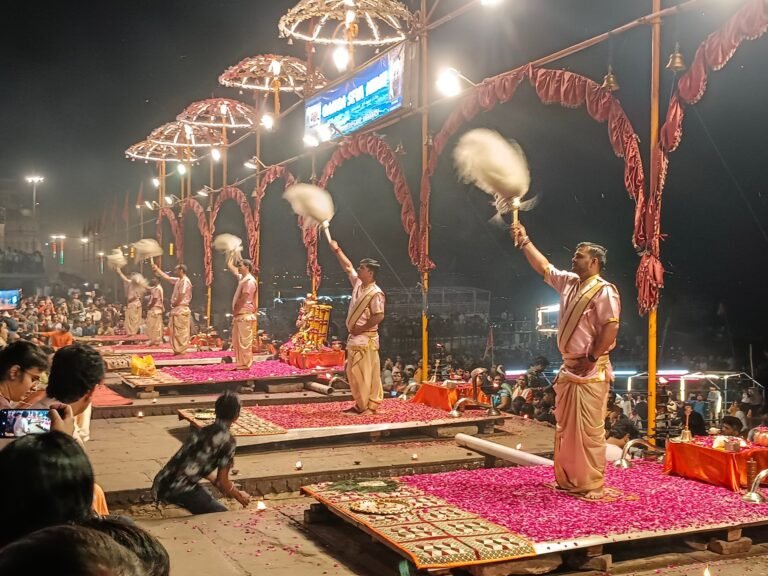 Ganga Aarati At Varanasi 31 1720114958.jpg