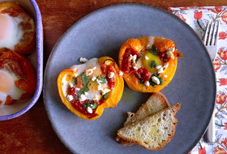 שקשוקה פלפלים ממולאים לארוחת בוקר בסוכות – הפורוורד Shakshukapeppers 1442802586.jpg