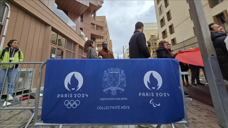 Thumbs B C 2eb0996ced53cd6663795a41fa16ca3f.jpg