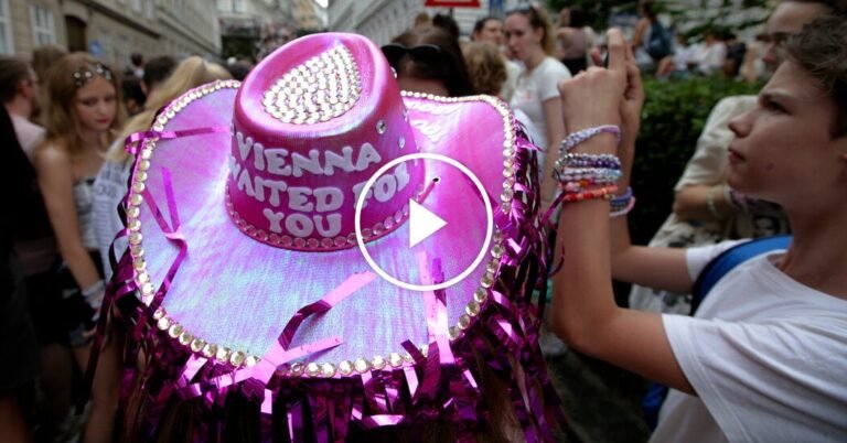 08swift React Lgjq Facebookjumbo V2.jpg