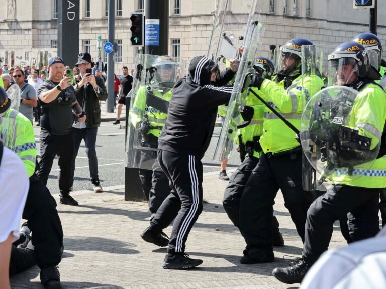 2024 08 03t151254z 506517420 Rc2f89an066n Rtrmadp 3 Britain Protests 1722707527.jpg