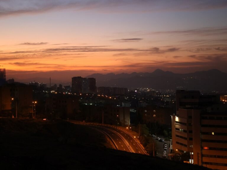 1729966790 2024 10 26t033504z 253171770 Rc23saabf3e2 Rtrmadp 3 Israel Palestinians Iran Explosions 1729916416.jpg