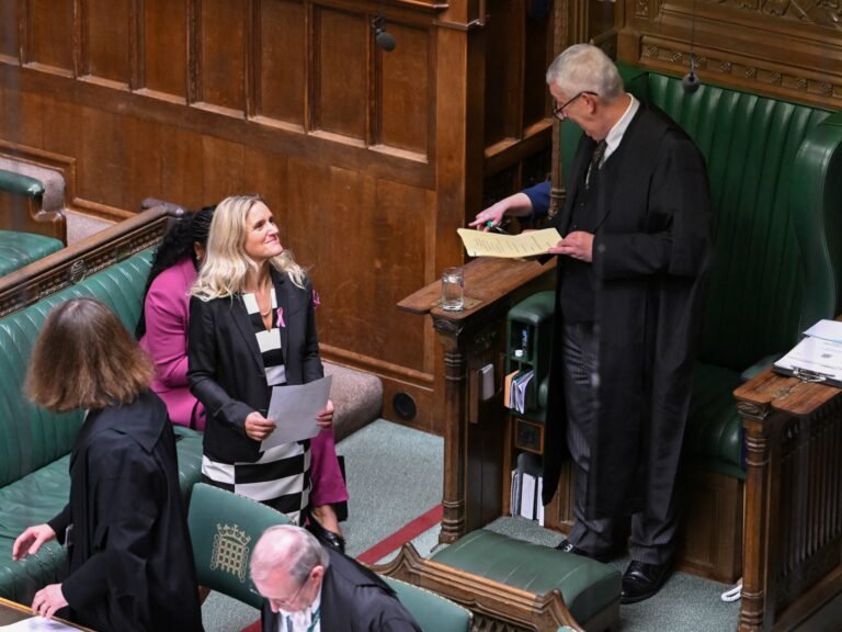 בריטניה מתווכחת על סיוע למות: מה לדעת על הוויכוח המרגש | חדשות הסבר 2024 10 16t154845z 85755462 Rc2olaa43x1u Rtrmadp 3 Britain Assisted Dying 1729589715.jpg