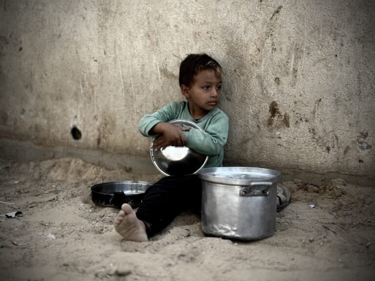 Aa 20241028 36041818 36041796 Food Distributed To Displaced Palestinian Children In Gaza Facing Hunger Amid Ongoing Israeli Attacks 1730180101.jpg