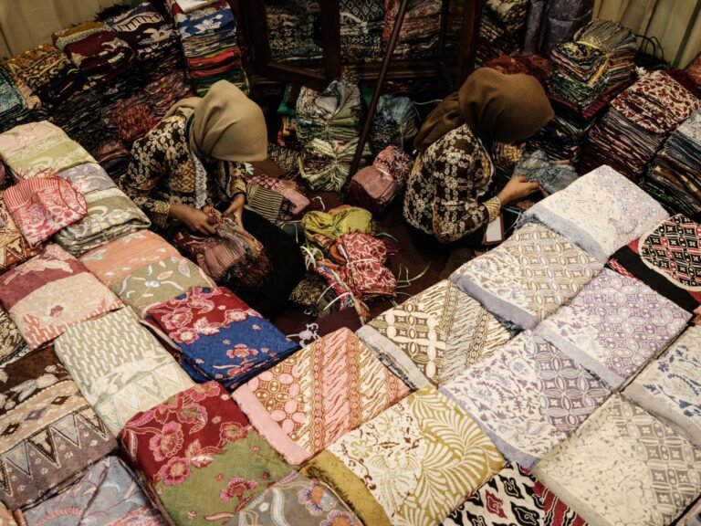 Afp 20241002 36hv6fv V1 Highres Indonesiaculturebatik 1728538803.jpg