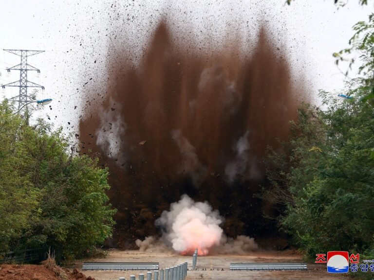 Afp 20241016 36k89jm V1 Highres Nkoreaskoreasecurity 1729125613.jpg