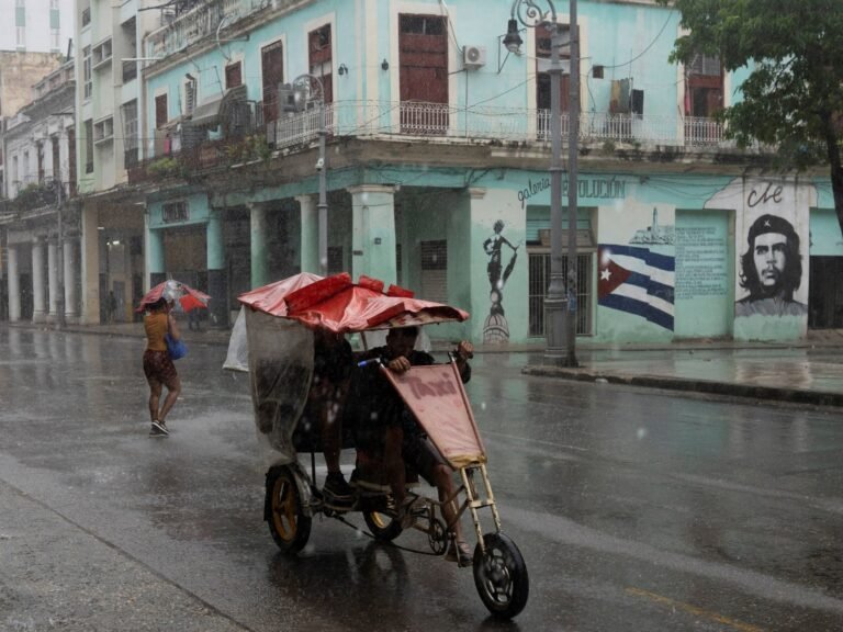 2024 11 06t211806z 465603856 Rc2vzaan0528 Rtrmadp 3 Storm Rafael Cuba 1730952960.jpg