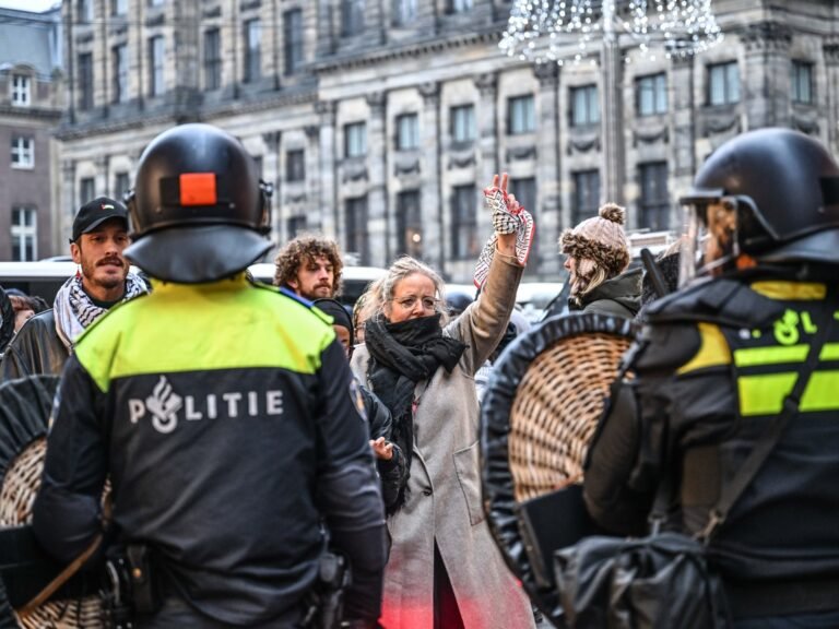 Aa 20241110 36162031 36162022 Dozens Arrested At Dam Square In Banned Demonstration 1731305218.jpg