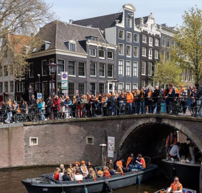 בגלל האנטישמיות: רק 1% מהישראלים בחרו לטוס לאמסטרדם השנה 841919.jpeg