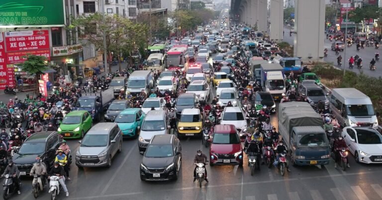 00vietnam Traffic 8900 Cover Facebookjumbo.jpg