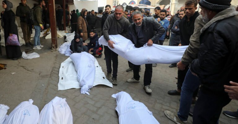 17mideast Crisis Gaza Strikes 01 Bmlf Facebookjumbo.jpg