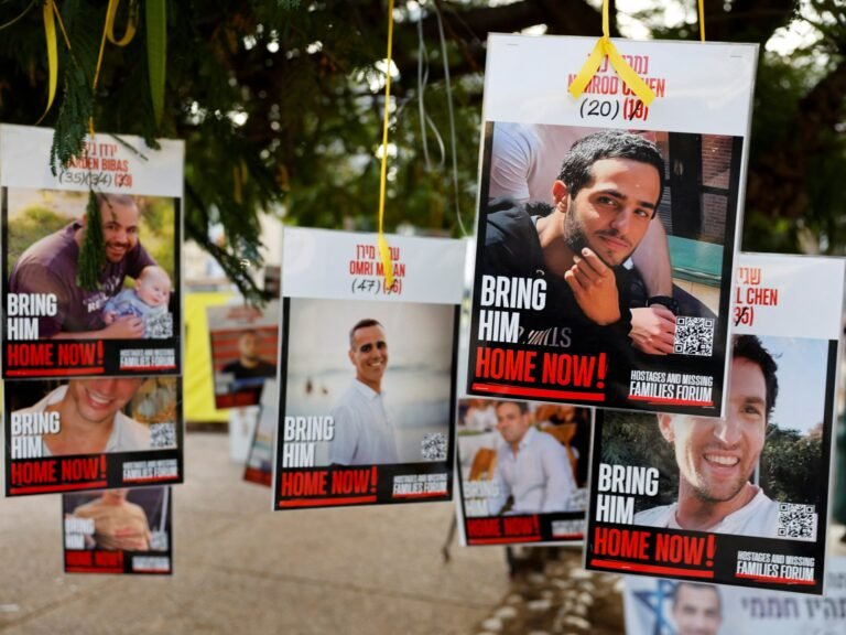 הפסקת האש של ישראל-חמאס: מה אנחנו יודעים על השבויים המוחזקים בעזה? | חדשות סכסוך ישראל-פלסטין 2025 01 17t161125z 242158012 Rc2rbcayh4au Rtrmadp 3 Israel Palestinians Hostages 1737222160.jpg