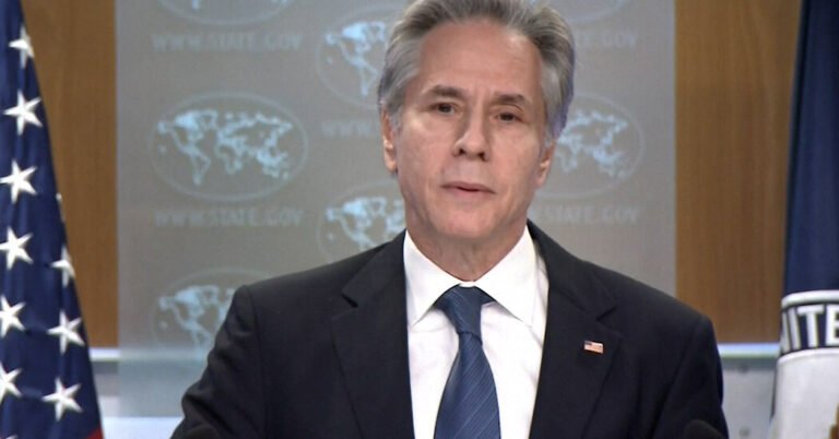 בלינקן מתעקש כי הסכם הפסקת האש בעזה בדרך לאחר שהקלר שיבש את ועידת העיתונאים Blinken Cover Facebookjumbo.jpg