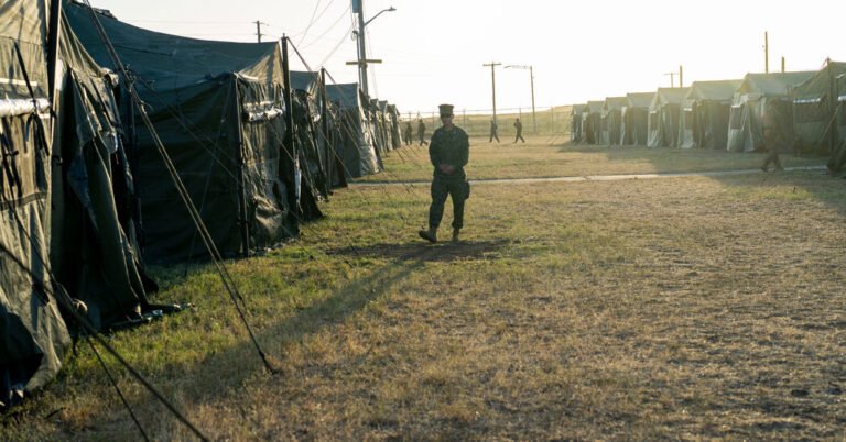 20dc Gitmo Migrants Blwz Facebookjumbo.jpg