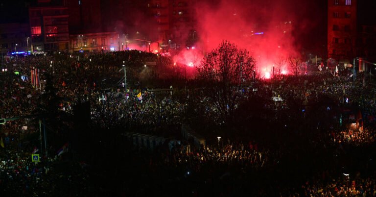 15int Serbia Protest 01 Hwgf Facebookjumbo.jpg