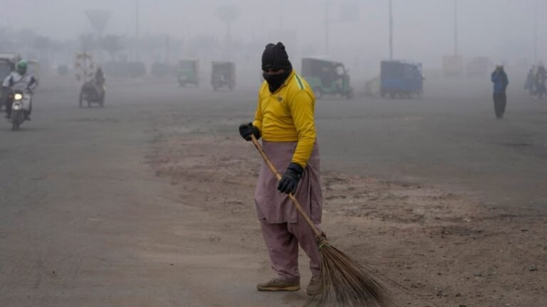 Ap25069528943255 1741702113.jpg