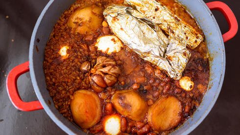 A classic cholent recipe for cozy weekends Bkqncmd4je 0 42 1000 563 0 Large.jpg