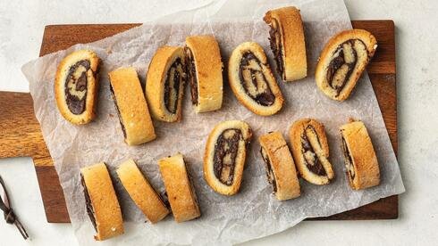 Make chocolate roll-up cookies for Passover B1myr00baer 1303 1040 1658 933 270 Large.jpg