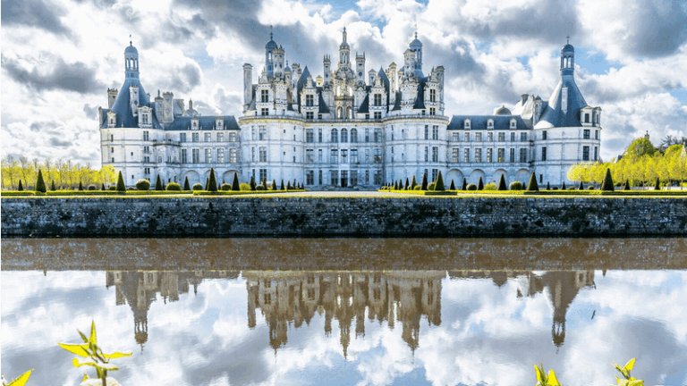 טיול הארמונות והטירות שהדהים אותנו Skqxsuvzxe 0 0 800 450 0 large.gif