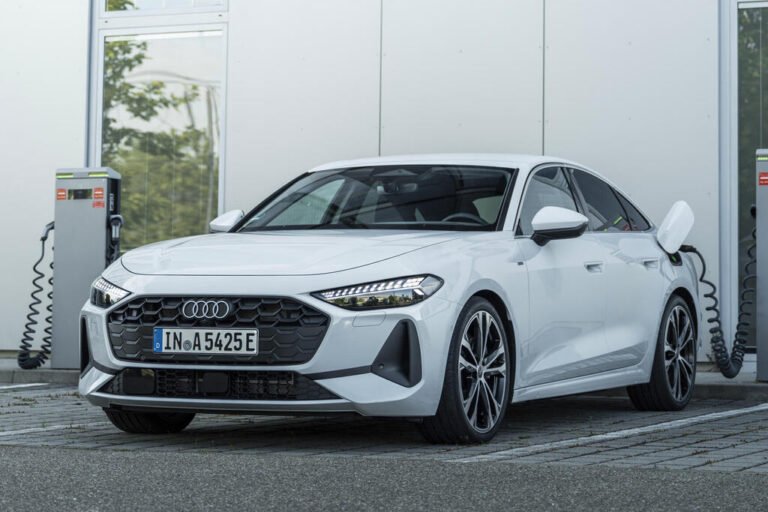 חדשות רכב – יותר חשמל, יותר יקר: אודי משווקת A5 היברידית נטענת 8758.jpg