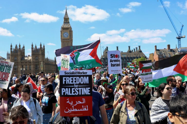 הארגון האלים בבריטניה Action Palestine מפיץ "אינתיפאדה" 983780.jpeg