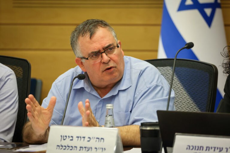 ביטן מאיים על חברות התעופה: לא תקבלו הטבות אחרי הקפצת מחירים 989154.jpeg