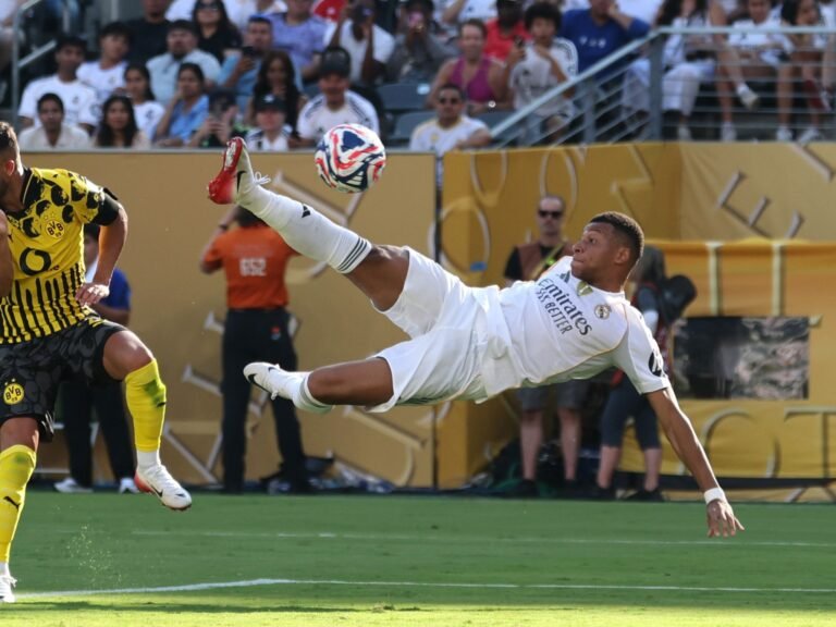 2025 07 05t215934z 1893285568 mt1usatoday26592571 rtrmadp 3 soccer fifa club world cup 2025 quarterfinal borussia dortmund at real madrid c f 1751753128.jpg