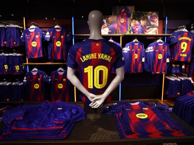 2025 07 16t171933z 1634673113 up1el7g1c4iss rtrmadp 3 soccer spain fcb yamal 1752767638.jpg