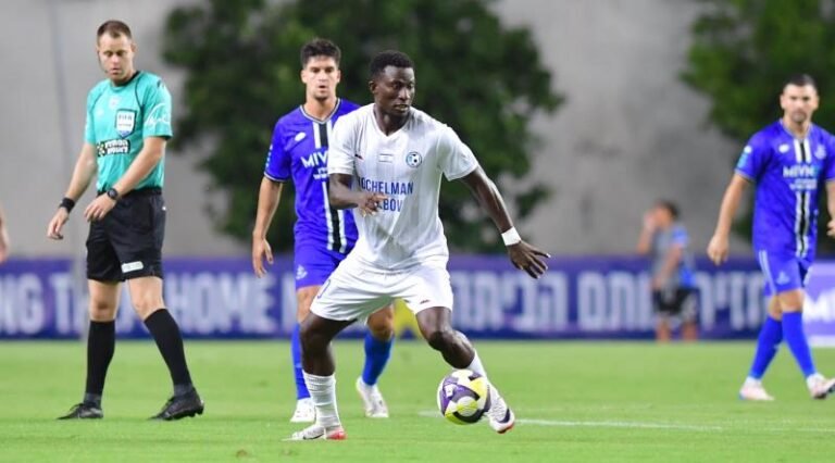 דקה 28: הפועל פ"ת – טבריה 1:1 1819304.jpg