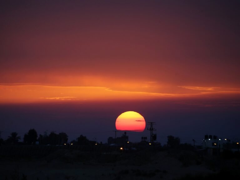 בעיר עזה אנו נפרדים | סכסוך ישראל-פלסטין 2020 01 02t000000z 413611740 rc2r7e92o66v rtrmadp 3 palestinians dailylife 1755603971.jpg