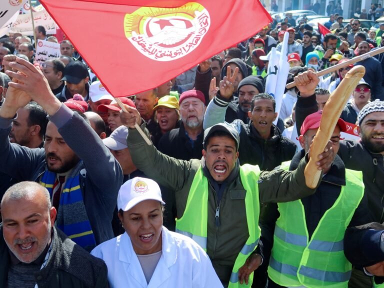 2023 02 18t114521z 1165900514 rc2mdz9j9bgb rtrmadp 3 tunisia politics protests.jpg