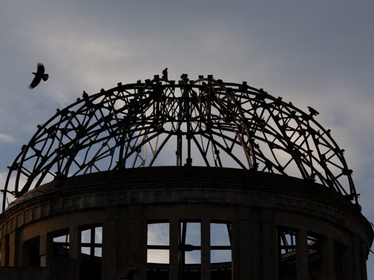 דעת הקהל מפוצלת כפי שארה"ב מציינת 80 שנה להפצצת הירושימה | חדשות נשק גרעיני 2025 08 05t110242z 712797890 rc2x0gadw322 rtrmadp 3 ww2 anniversary hiroshima 1754500840.jpg