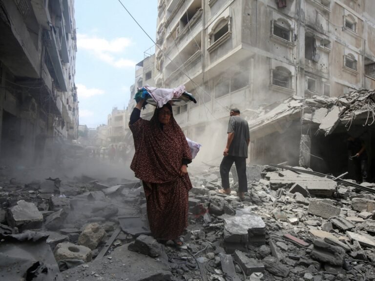 'אני לעולם לא אעזוב': הפלסטינים מפנים את התוכנית של ישראל לכבוש את עיר עזה | חדשות סכסוך ישראל-פלסטין 2025 08 08t130157z 1628094864 rc2x2gauhbbc rtrmadp 3 israel palestinians gaza 1754669428.jpg