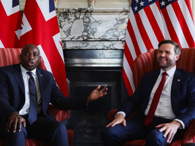 2025 08 08t140938z 1738867018 rc213gad3ijk rtrmadp 3 usa vance britain 1754673819.jpg