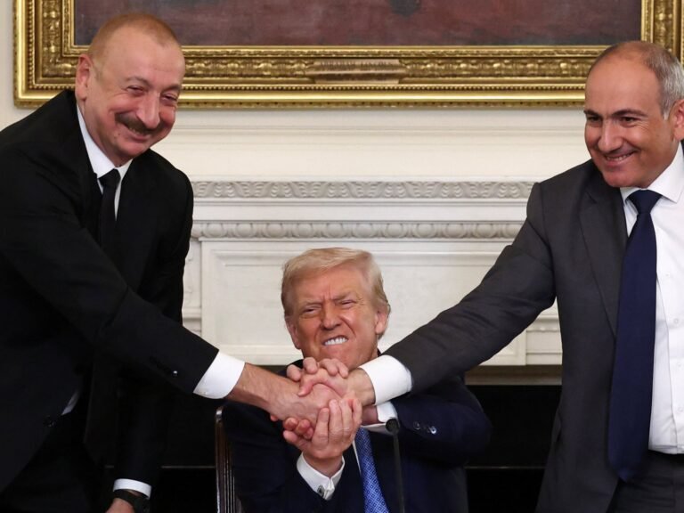 2025 08 08t211132z 564796402 rc283gak6q15 rtrmadp 3 usa azerbaijan armenia 1754758961.jpg