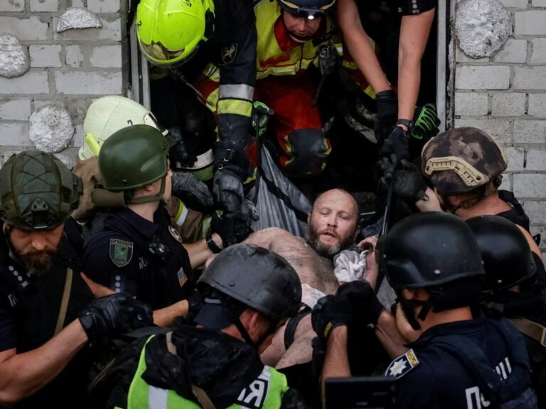 האם אוקראינה קרובה יותר לשלום לאחר הפגישות של טראמפ עם זלנסקי, פוטין? | חדשות מלחמת רוסיה-אוקראינה 2025 08 18t060017z 316317449 rc2g9gaof8n1 rtrmadp 3 ukraine crisis attack kharkiv 1755680686.jpg