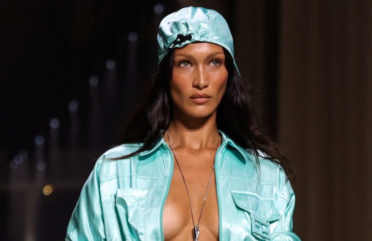 בלה חדיד בעירום לבושם – למה היא עדיין צריכה להתפשט? 999097.jpeg