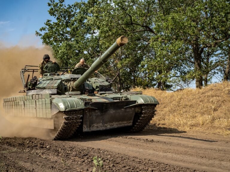 Aa 20250810 38793851 38793846 ukrayna ordusunun askeri hareketliligi herson bolgesinde deavm ediyor 1754962746.jpg