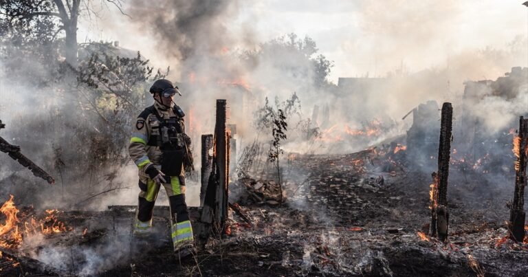 Aa 20250816 38847157 38847143 house burns after russian shelling in ukraines kostiantynivka 1755379226.jpg