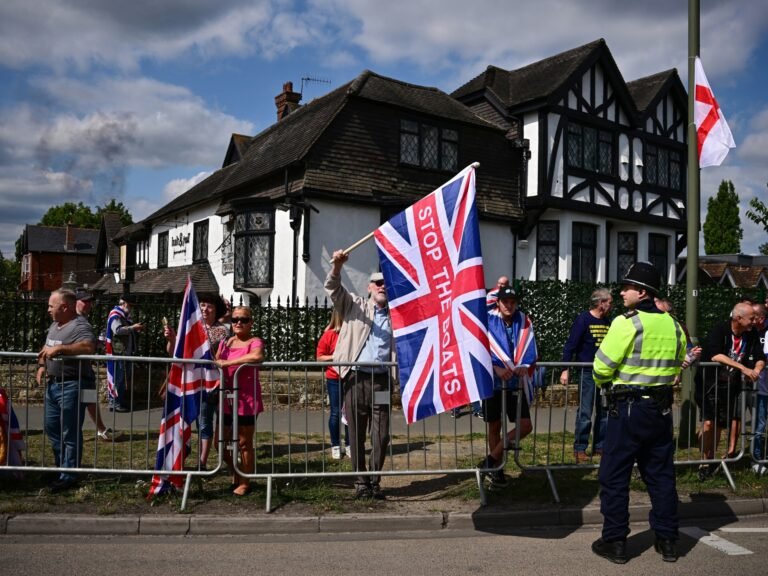 Afp 20250823 72ap8yq v1 highres britainimmigrationprotest 1755995936.jpg