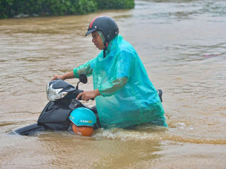 Afp 20250826 72fp9t3 v1 highres vietnamtyphoonweather 1756191415.jpg