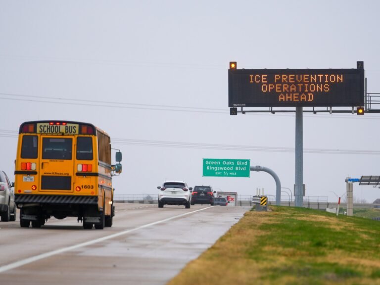 Ap25049833238986 1755726953.jpg