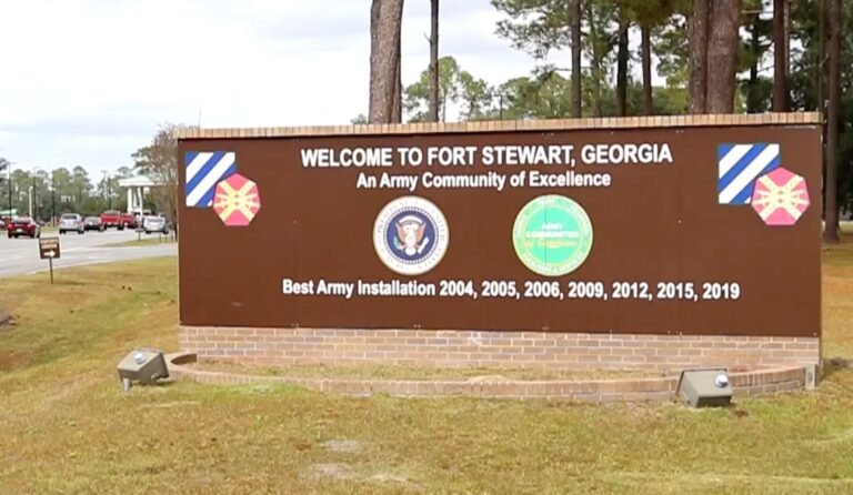 חמישה חיילים ירו לעבר פורט סטיוארט של צבא ארה"ב בג'ורג'יה, דוחות בסיס | חדשות אלימות אקדח Ap25218602675856 1754499008.jpg