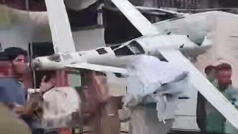 IDF drone crashes in Gaza, crowd swarms and steals wreckage B13ht3adxx 0 241 480 271 0 large.jpg