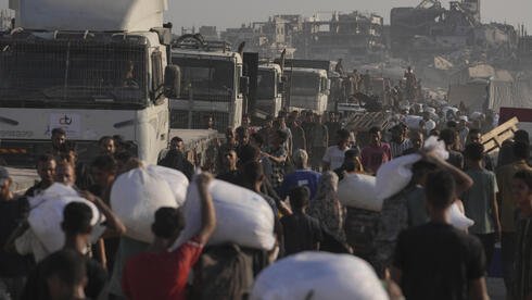 100+ NGOs accuse Israel of blocking Gaza aid; military liaison: Groups refused terror Rjub11cmpxx 0 170 3000 1688 0 large.jpg