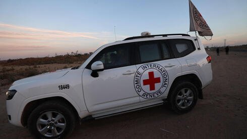 Israel recognizes change in Red Cross approach to hostages Rjxken3j11xx 0 119 3000 1688 0 large.jpg